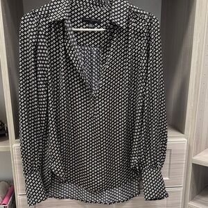 Banana Republic Factory Black and White Printed Button-Up Blouse